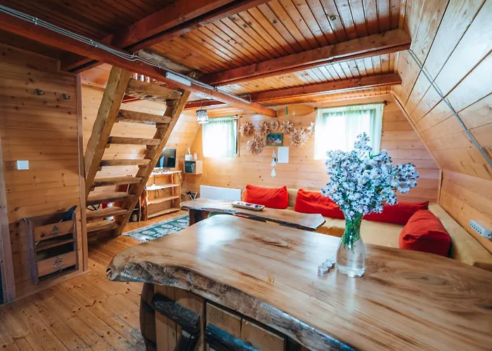 Vikendica Pustolov - Uvac, Zlatar * Нова-Варош